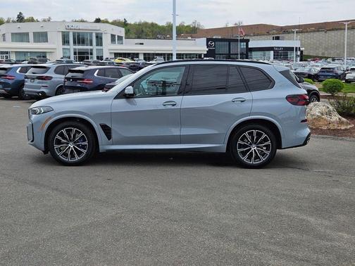 Gray Metallic 2025 BMW X5 xDrive40i