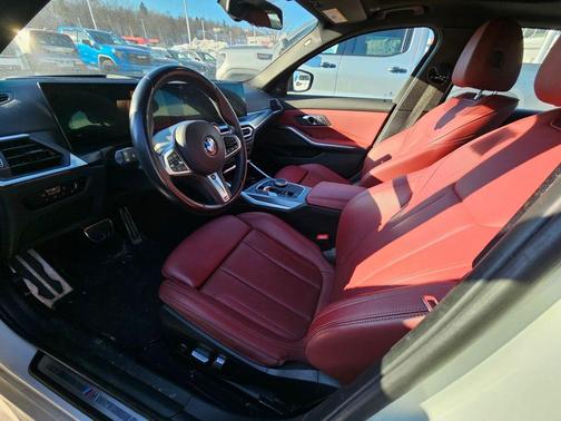 2023 BMW 330 i xDrive