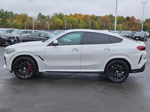 2023 BMW X6 M50i