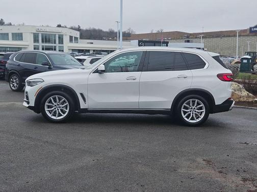Alpine White 2021 BMW X5 xDrive40i