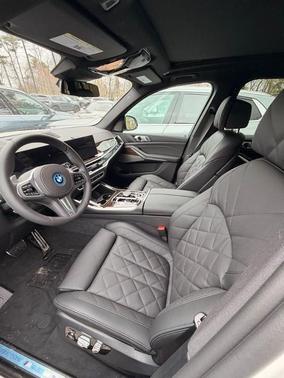Mineral White Metallic 2026 BMW X5 PHEV xDrive50e