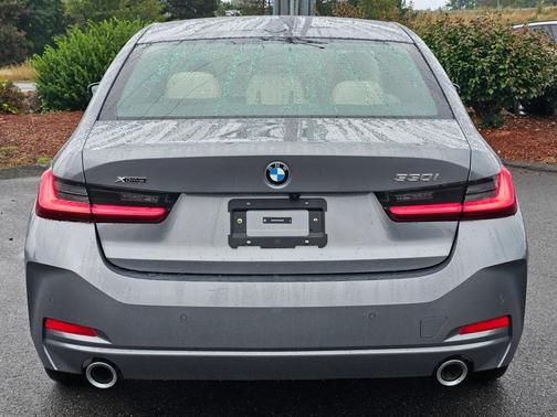 2025 BMW 330 i xDrive