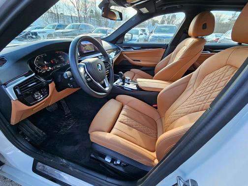 2023 BMW 540 i xDrive