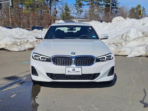 2025 BMW 330 i xDrive