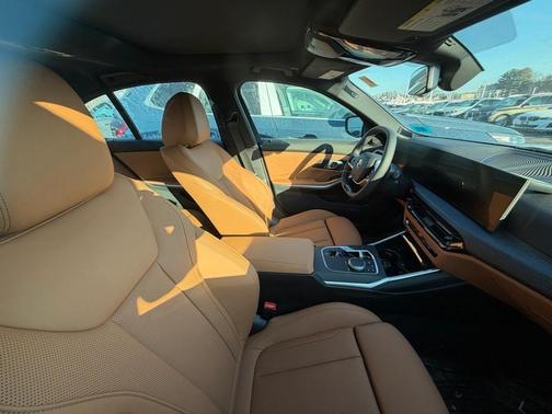 2025 BMW 330 i xDrive