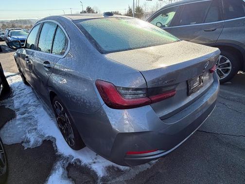 2025 BMW 330 i xDrive