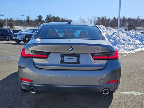 2025 BMW 330 i xDrive