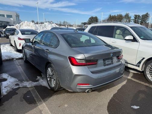 2023 BMW 330 i xDrive