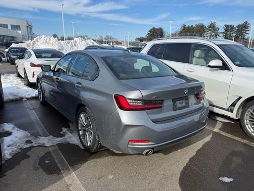 2023 BMW 330 i xDrive