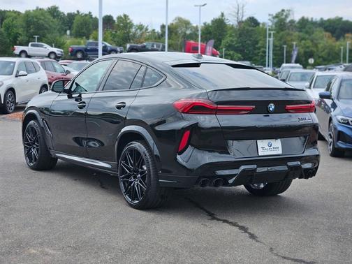 2025 BMW X6 M Base