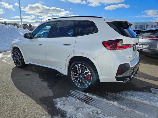 2024 BMW X1 M35i