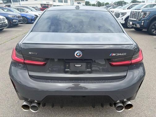 2023 BMW M340 i xDrive