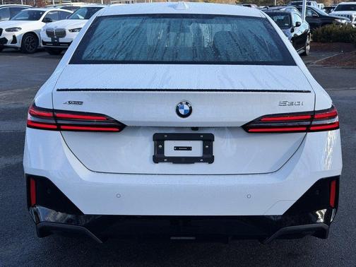 2026 BMW 530 i xDrive