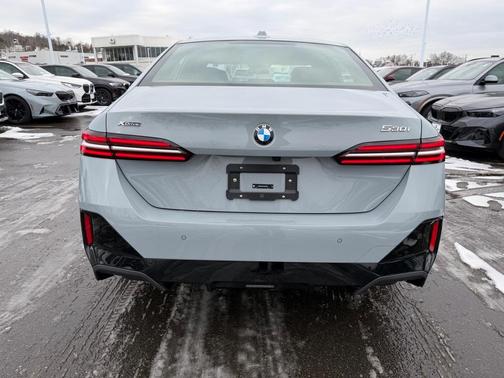 2026 BMW 530 i xDrive