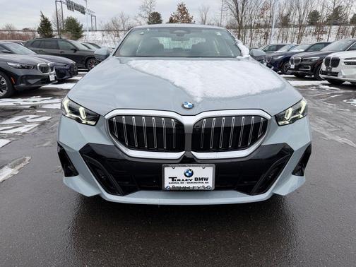 2026 BMW 530 i xDrive