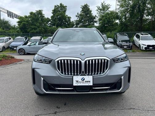 Gray Metallic 2026 BMW X5 xDrive40i