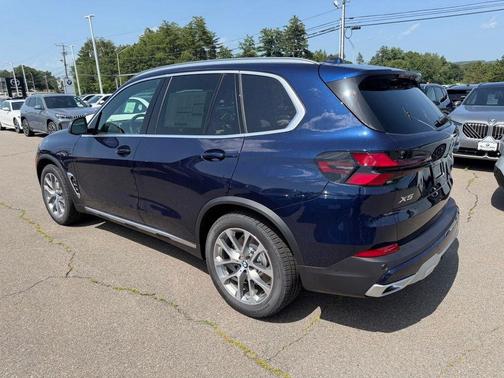 Tanzanite Blue II Metallic 2026 BMW X5 PHEV xDrive50e