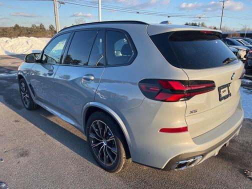 2026 BMW X5 M60i