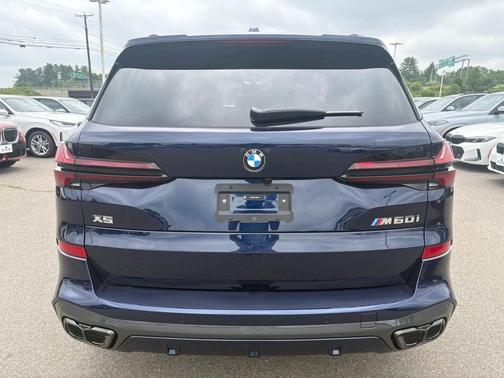 2026 BMW X5 M60i