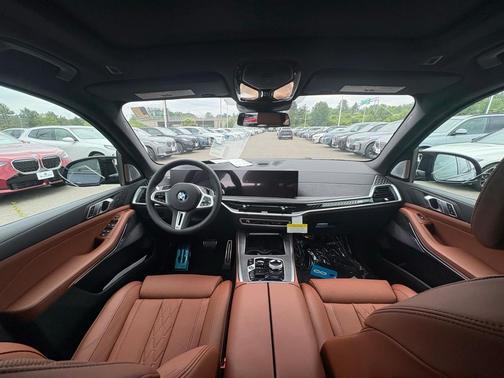 2026 BMW X5 M60i