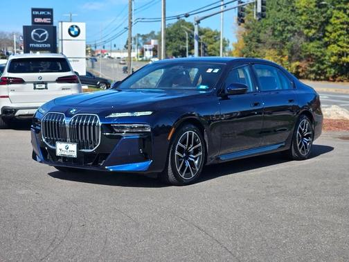 2025 BMW 760 760i xDrive