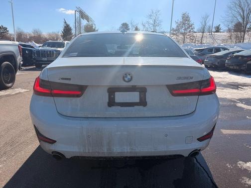 2021 BMW 330 i xDrive