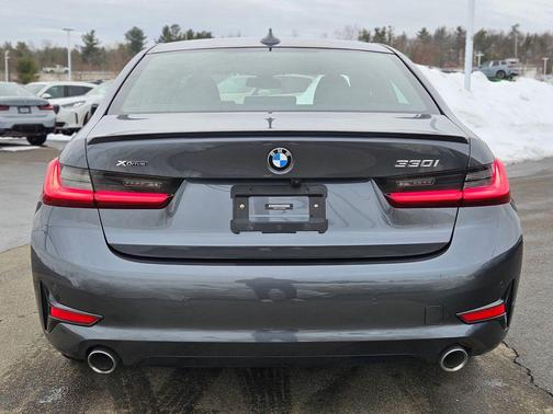 2021 BMW 330 i xDrive