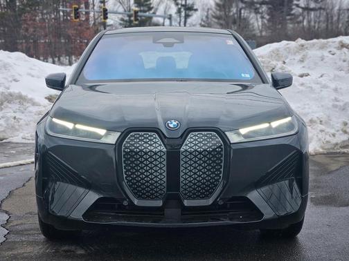 2025 BMW iX xDrive50