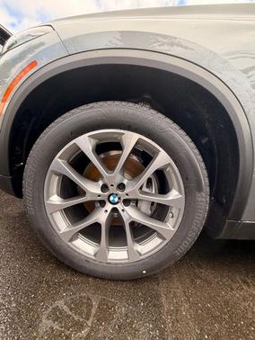 Gray Metallic 2026 BMW X5 xDrive40i