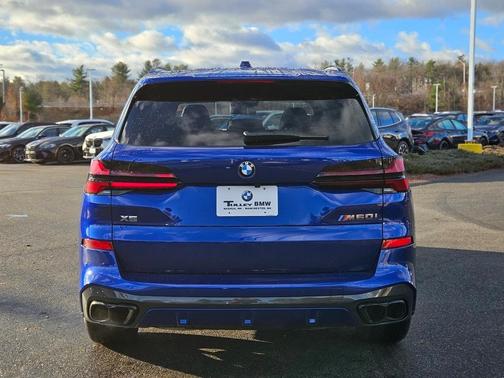 2025 BMW X5 M60i