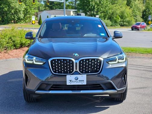 2025 BMW X4 xDrive30i