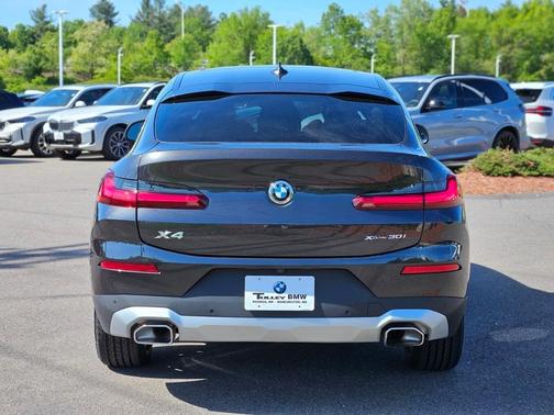 2025 BMW X4 xDrive30i