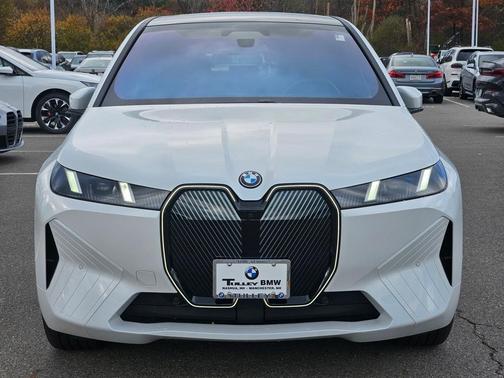 2026 BMW iX xDrive60