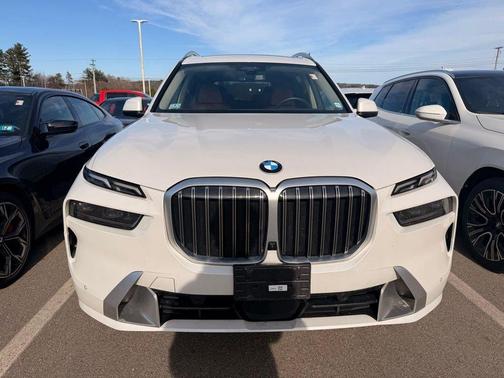 Gray Metallic 2025 BMW X5 xDrive40i