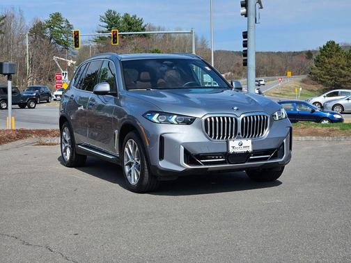 Gray Metallic 2025 BMW X5 xDrive40i