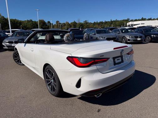 Mineral White Metallic 2027 BMW 430 i xDrive