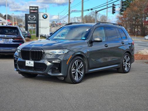 2022 BMW X7 M50i