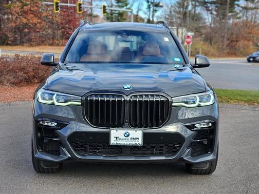 2022 BMW X7 M50i