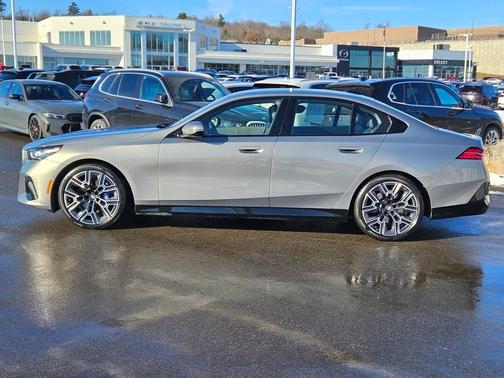 2024 BMW 530 i xDrive