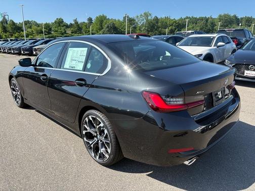 2025 BMW 330 i xDrive