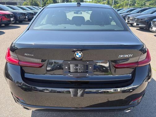 2025 BMW 330 i xDrive