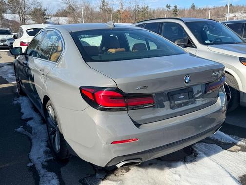 2022 BMW 530 i xDrive