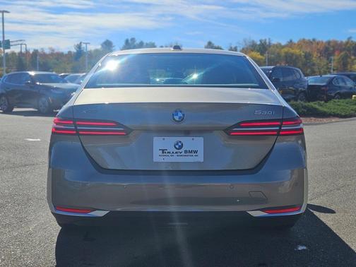 2026 BMW 530 i xDrive