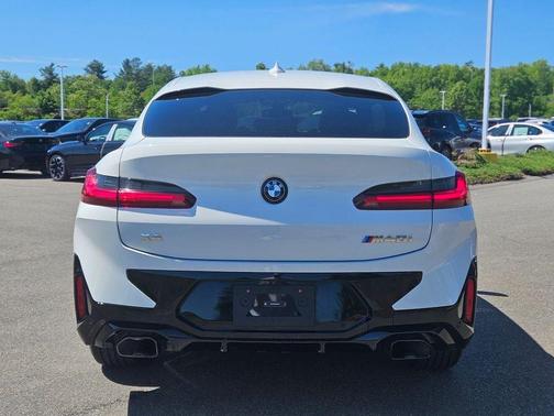Alpine White 2024 BMW X4 M40i