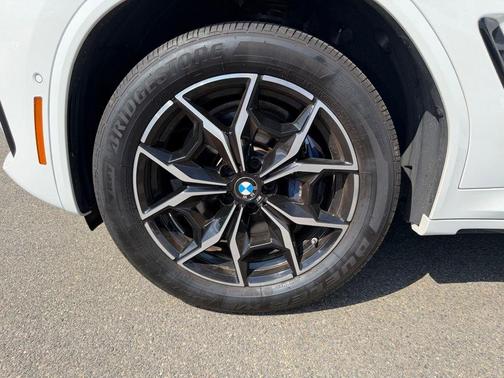 Alpine White 2024 BMW X4 M40i