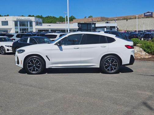 Alpine White 2024 BMW X4 M40i