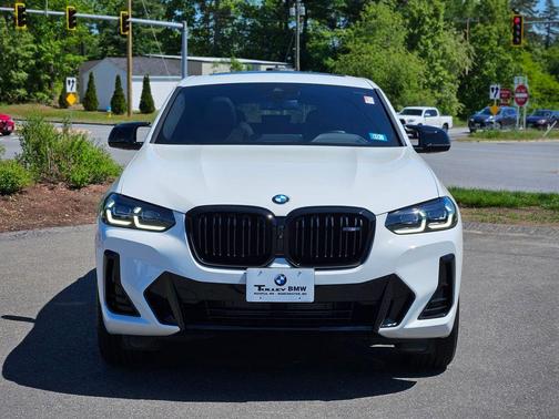 Alpine White 2024 BMW X4 M40i