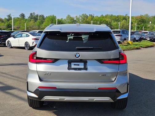 Space Silver 2025 BMW X1 xDrive28i