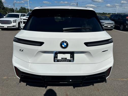 2026 BMW iX xDrive60