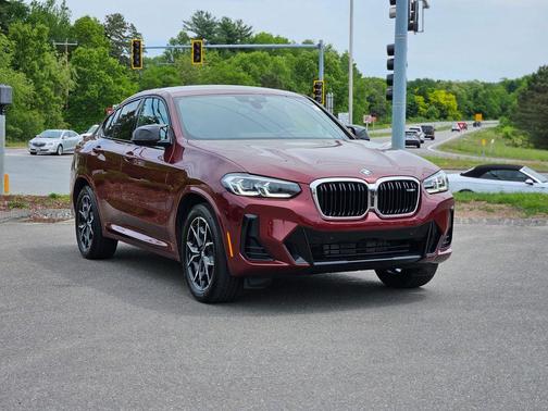 Aventurin Red Metallic 2025 BMW X4 M40i